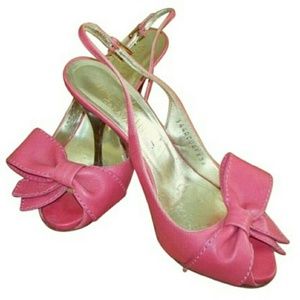 VALENTINO Garavani peep toe bow leather pumps